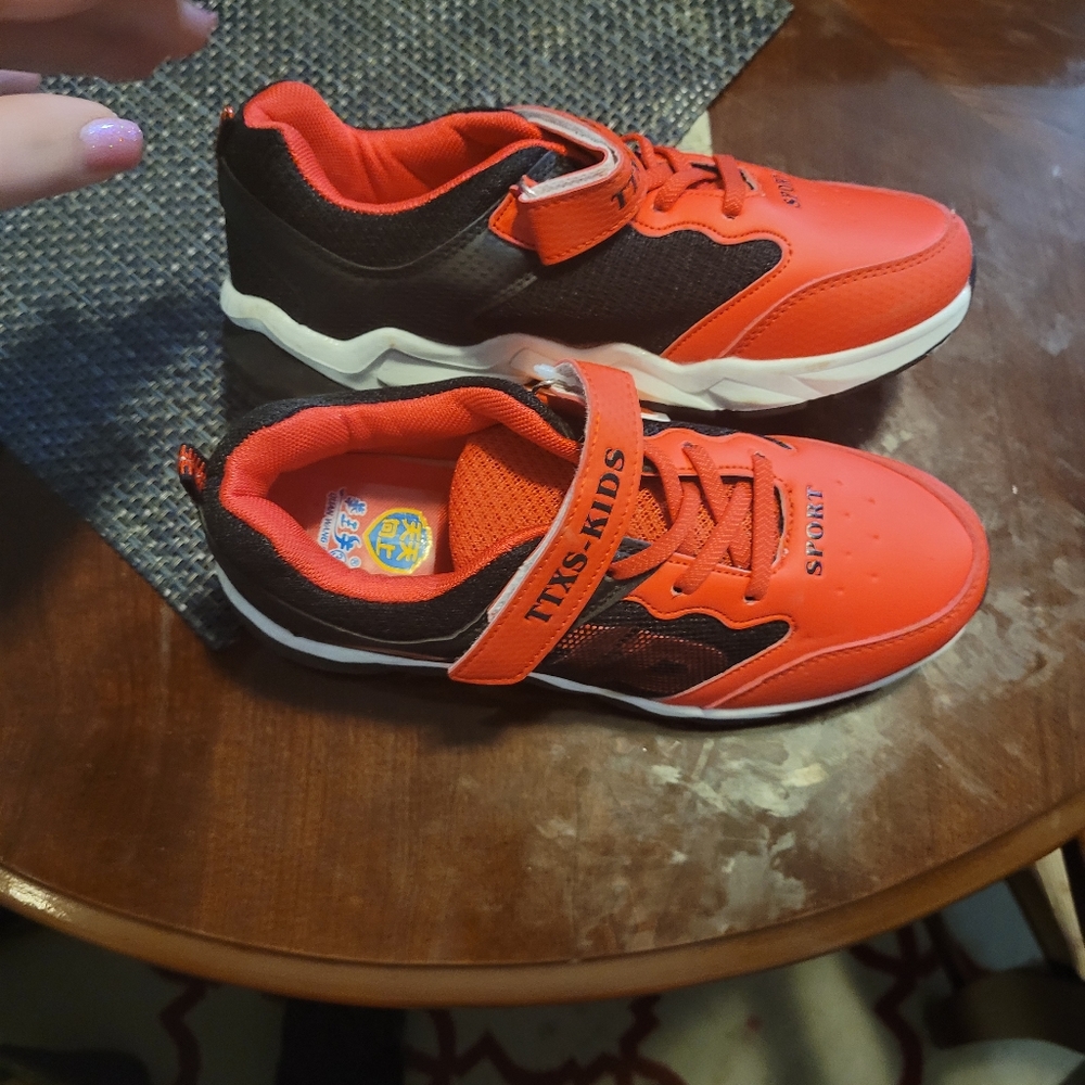 Kids shoes